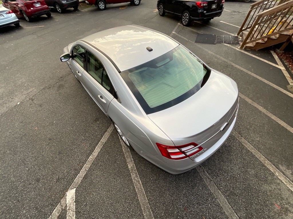 2013 Ford Taurus Image 11
