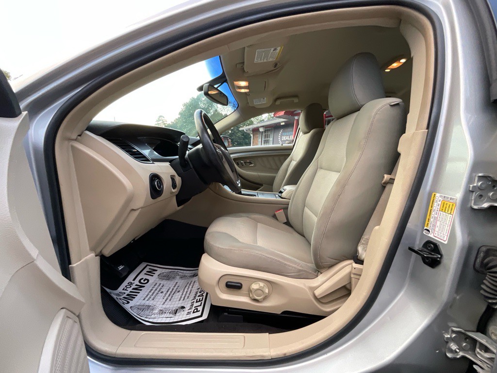2013 Ford Taurus Image 14