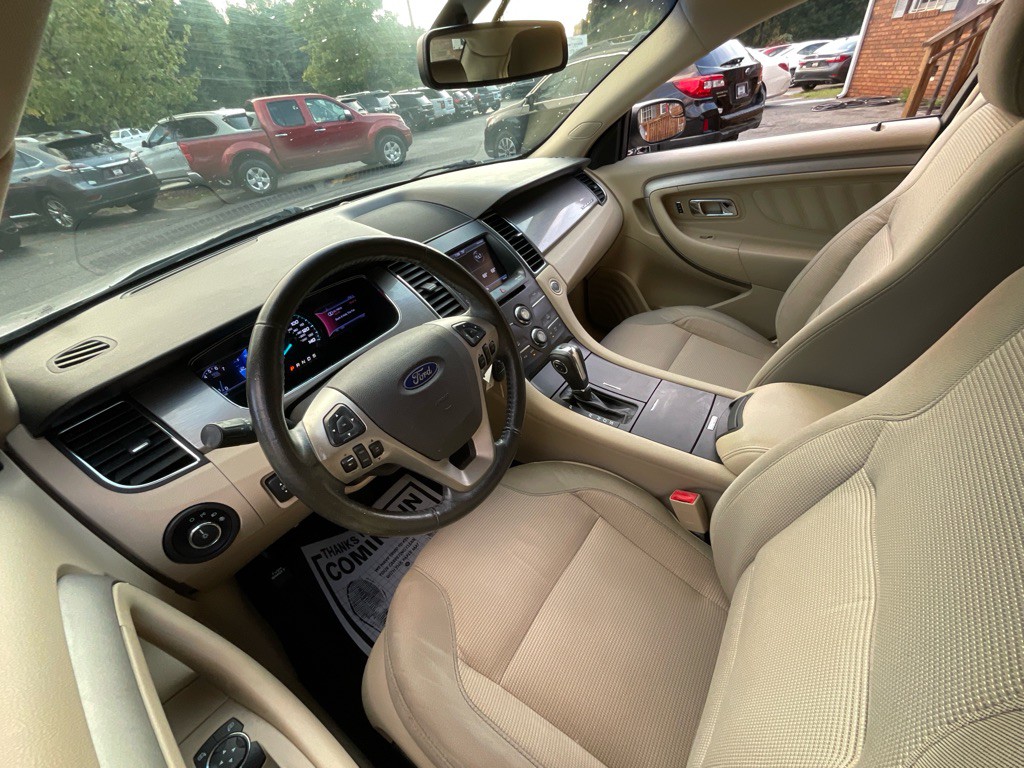 2013 Ford Taurus Image 15