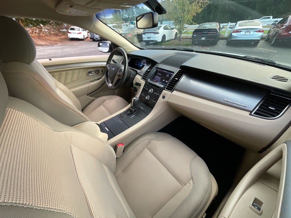 2013 Ford Taurus Image 18