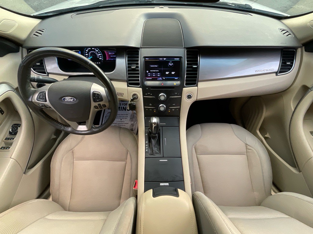 2013 Ford Taurus Image 21