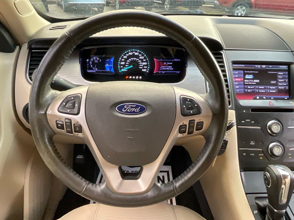 2013 Ford Taurus Image 23