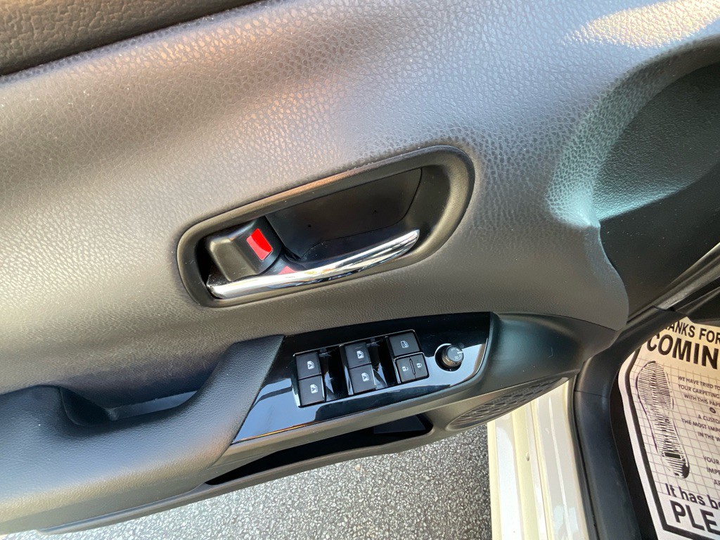 2018 Toyota Prius Image 40