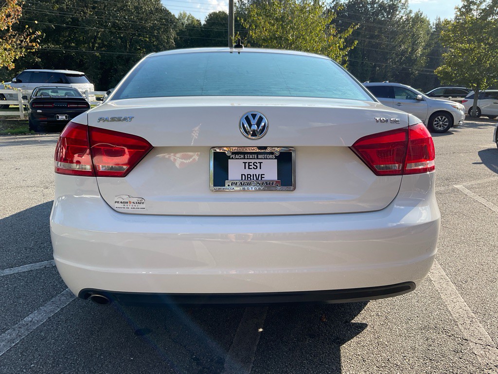 2015 Volkswagen Passat Image 6