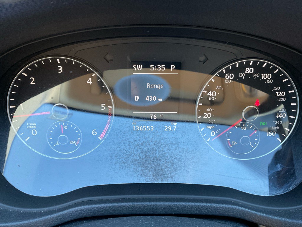 2015 Volkswagen Passat Image 25