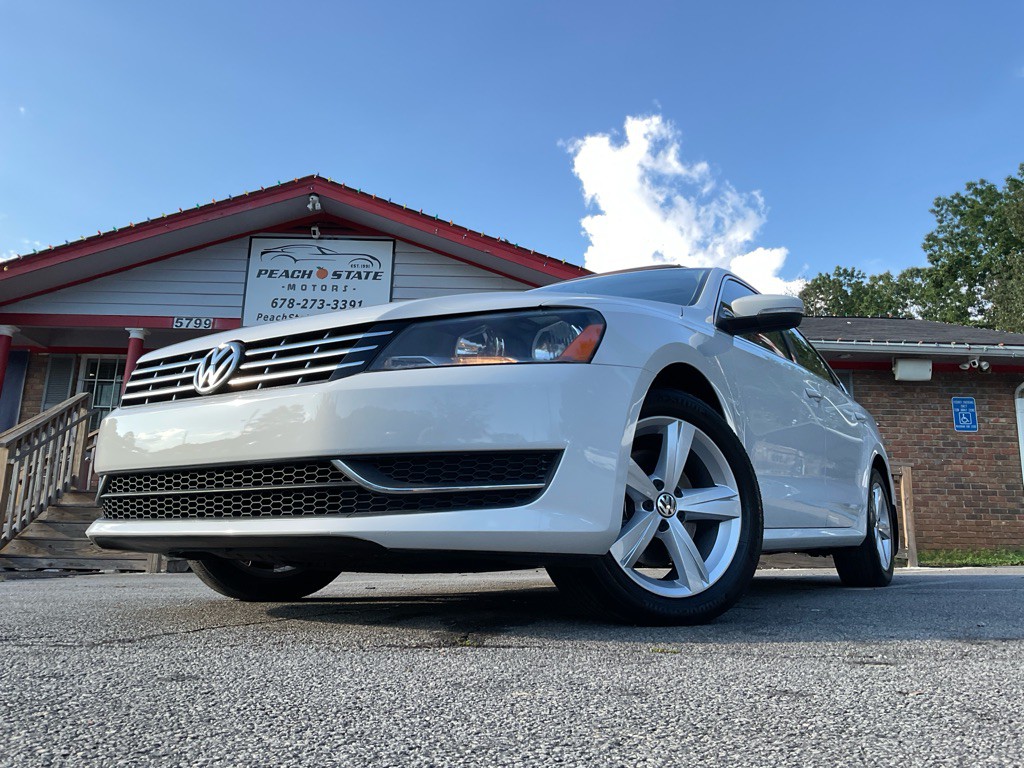 2015 Volkswagen Passat Image 40