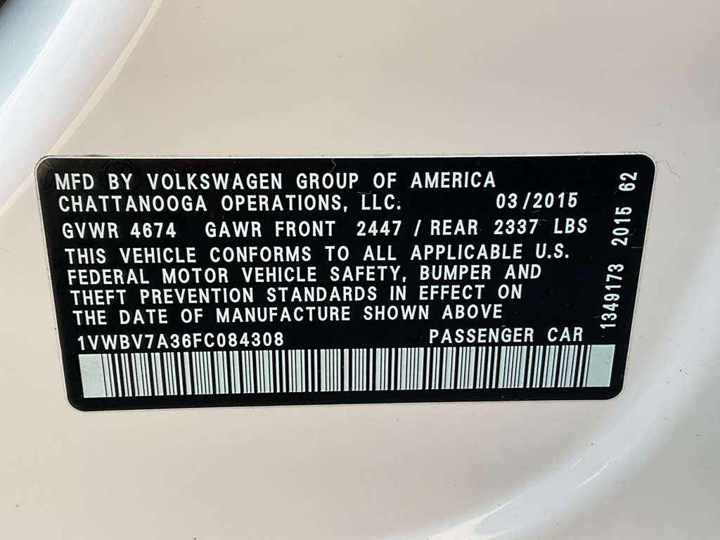 2015 Volkswagen Passat Image 42