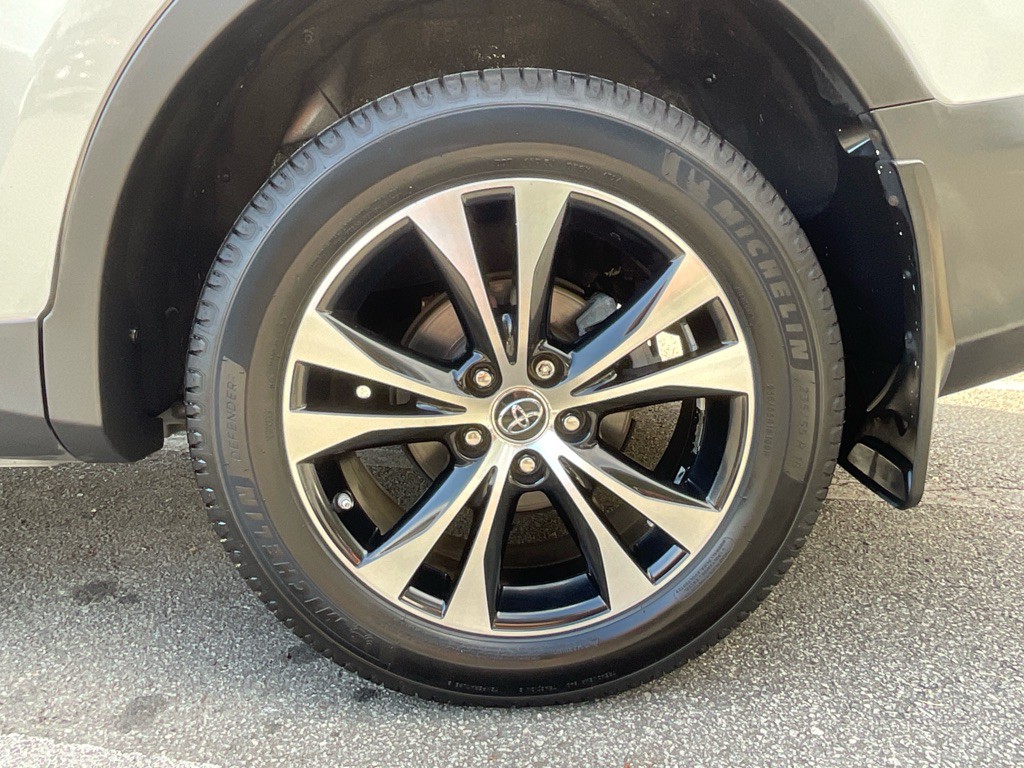 2015 Toyota Rav4 Image 12