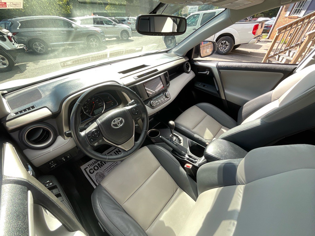 2015 Toyota Rav4 Image 15