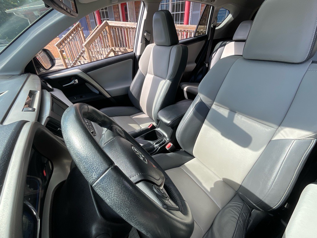 2015 Toyota Rav4 Image 16