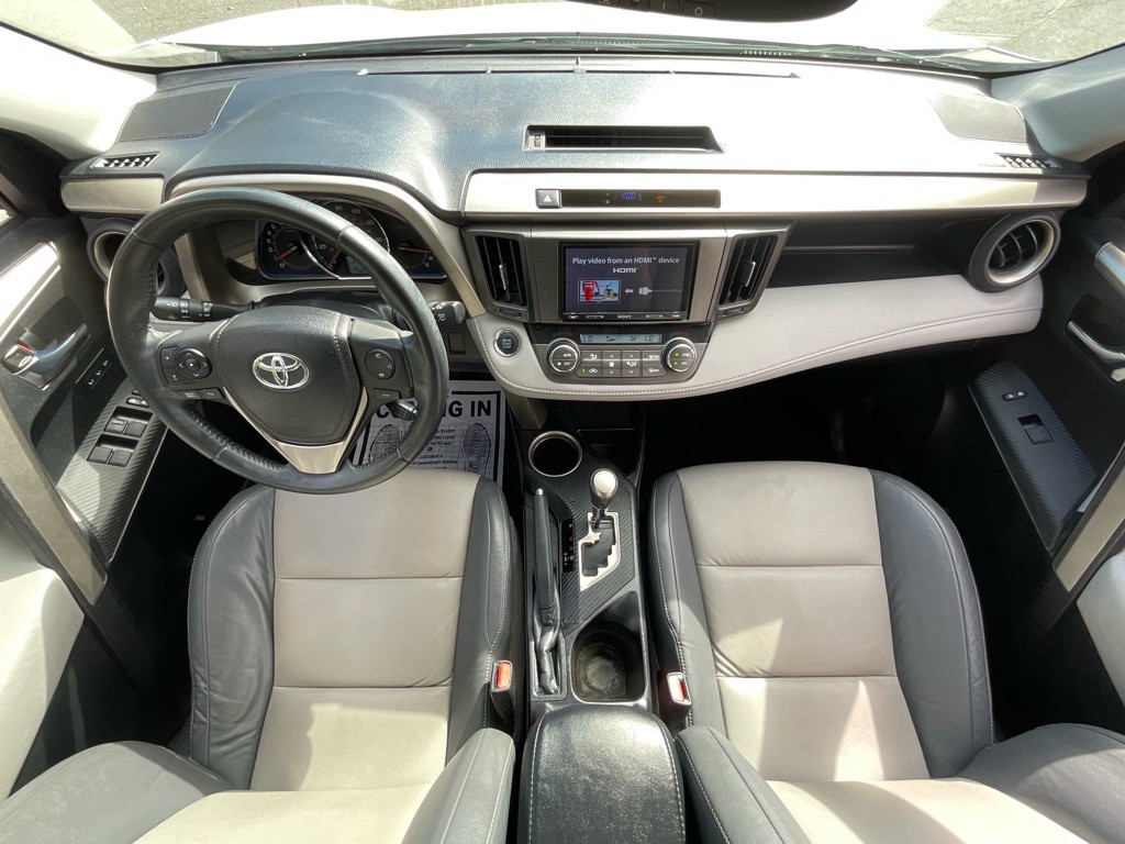 2015 Toyota Rav4 Image 21