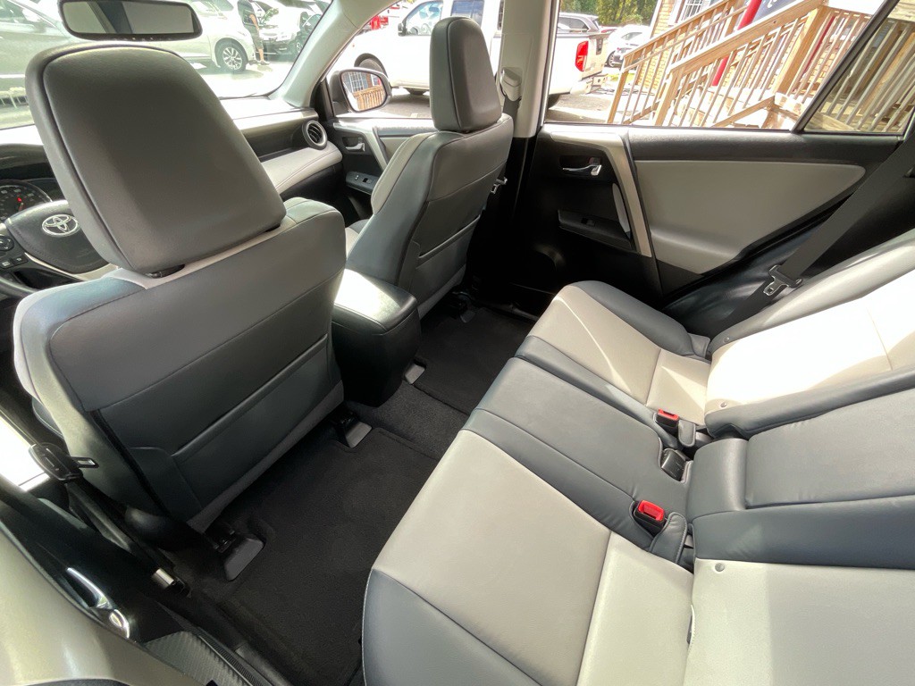 2015 Toyota Rav4 Image 28