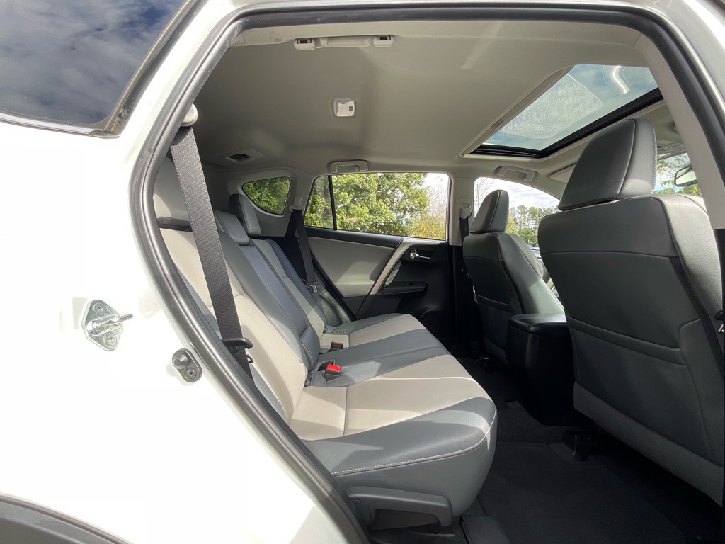 2015 Toyota Rav4 Image 30