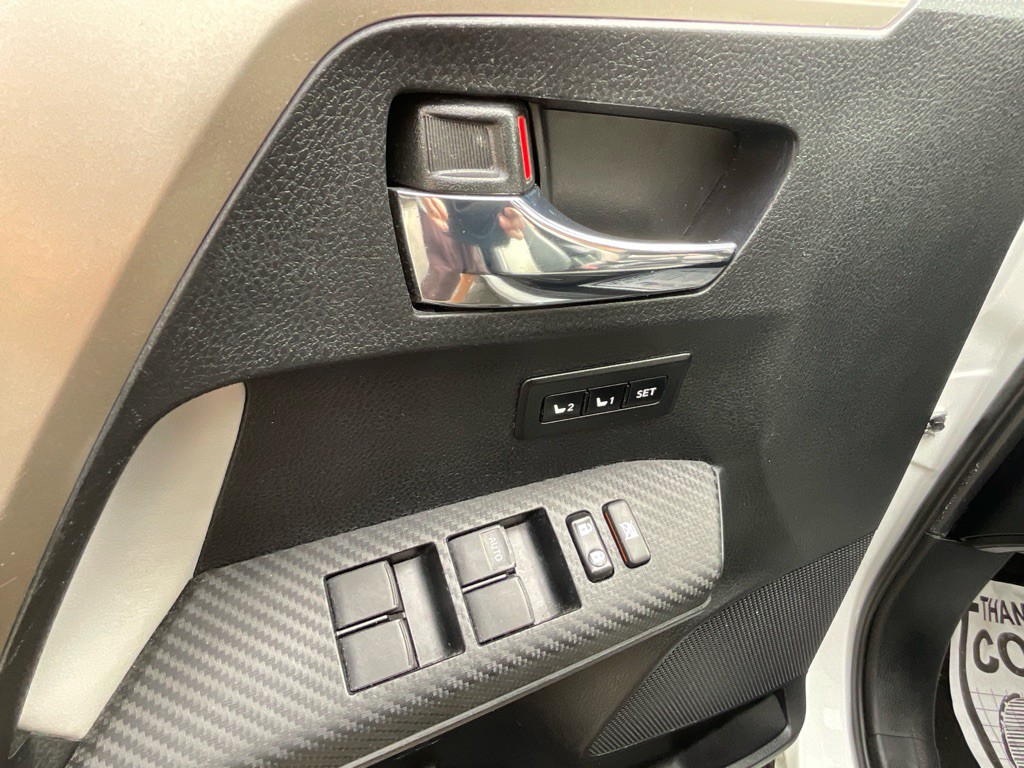 2015 Toyota Rav4 Image 38