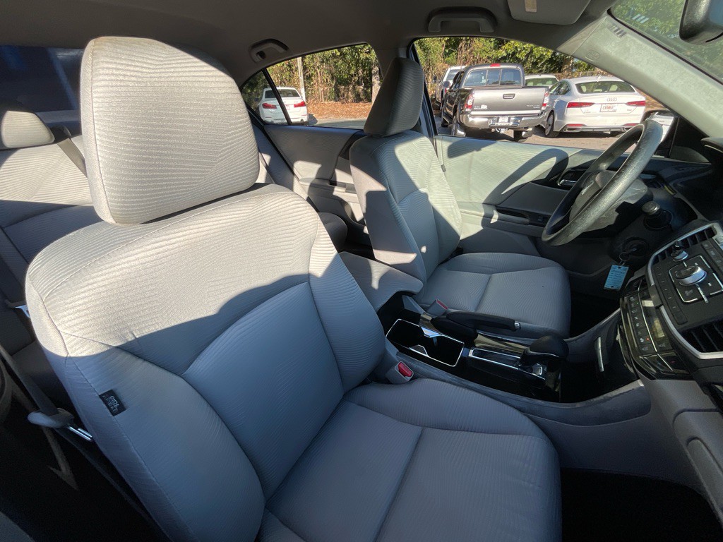 2017 Honda Accord Image 17