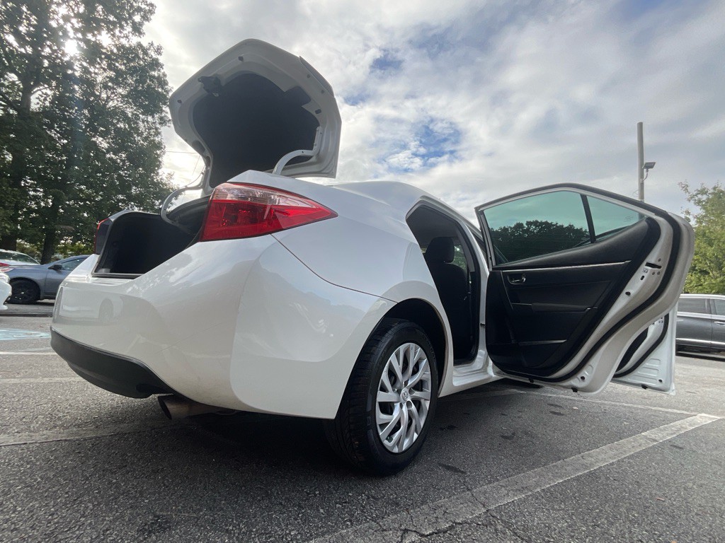 2019 Toyota Corolla Image 33