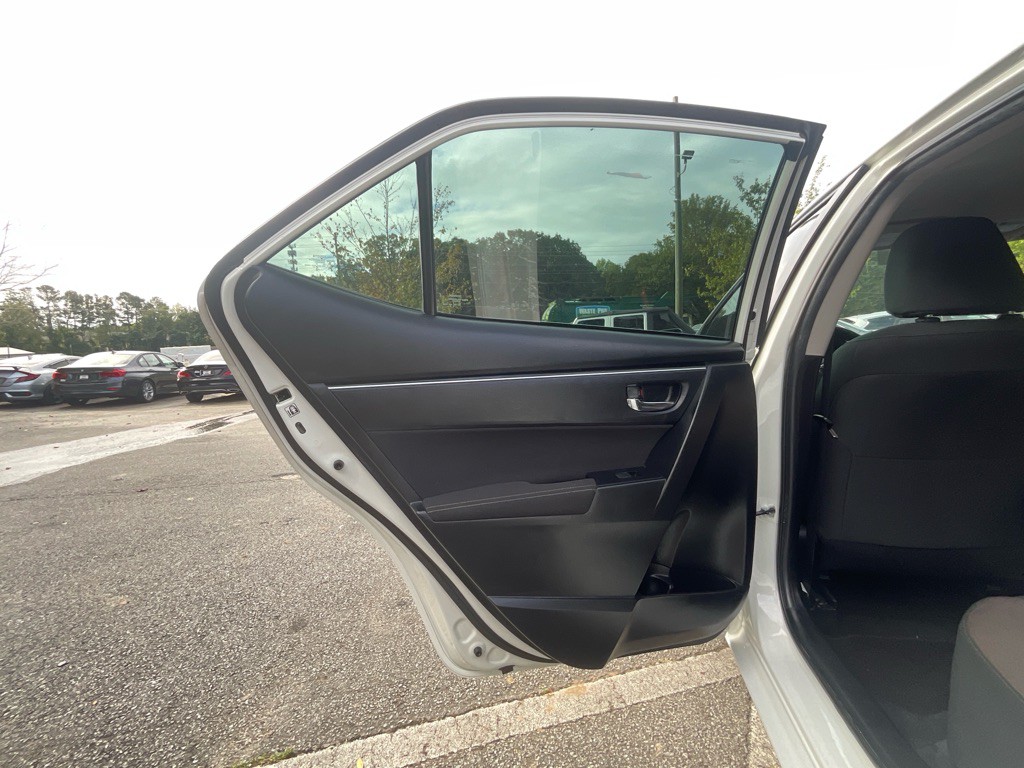 2019 Toyota Corolla Image 39