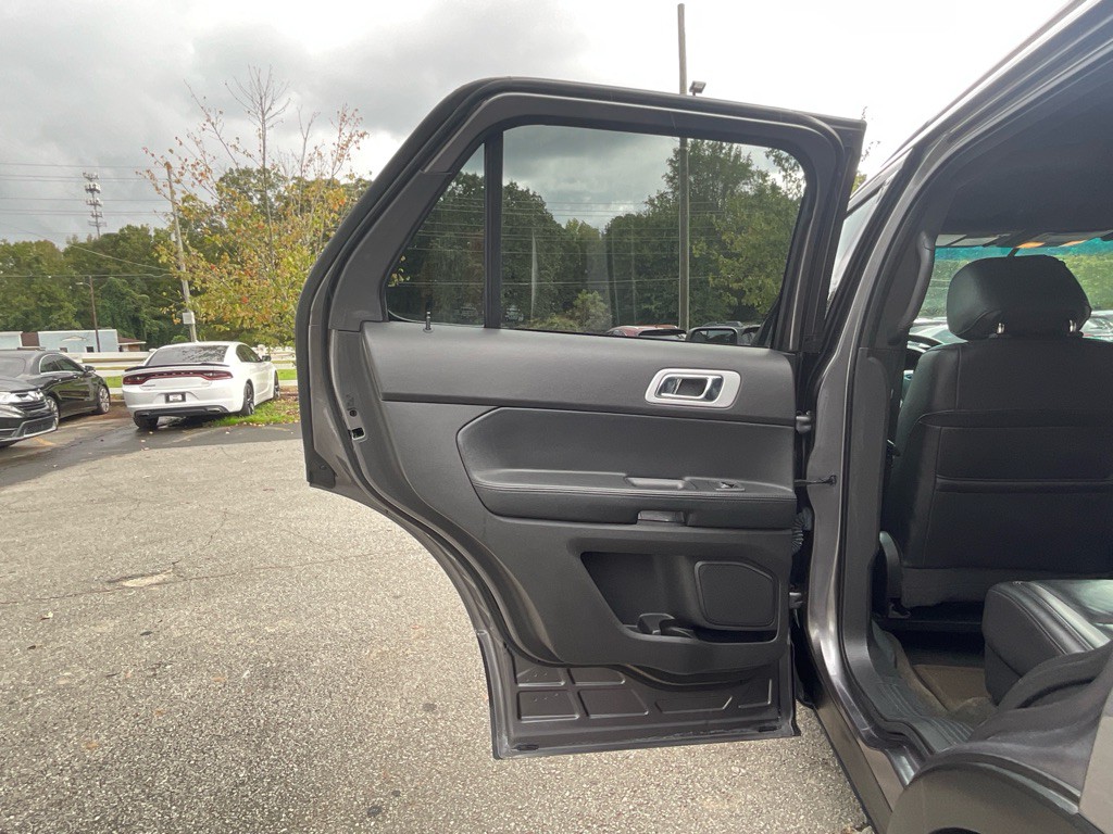 2014 Ford Explorer Image 39