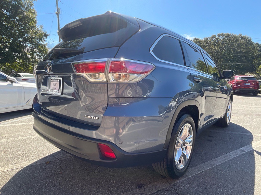2016 Toyota Highlander Image 5