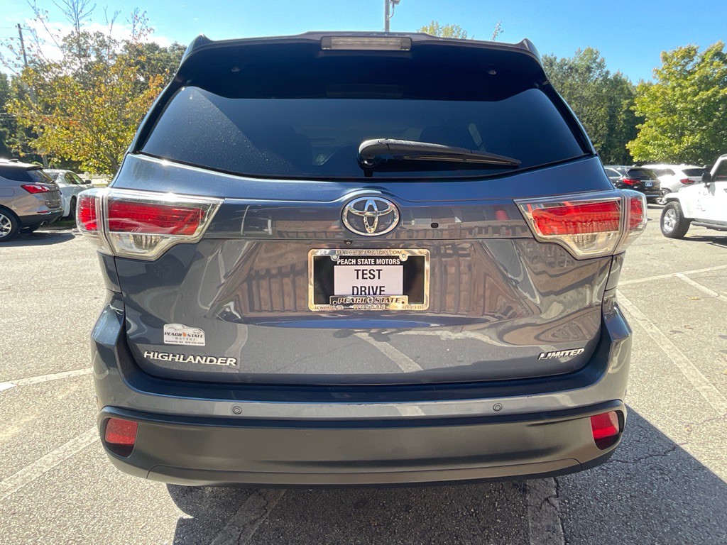 2016 Toyota Highlander Image 6
