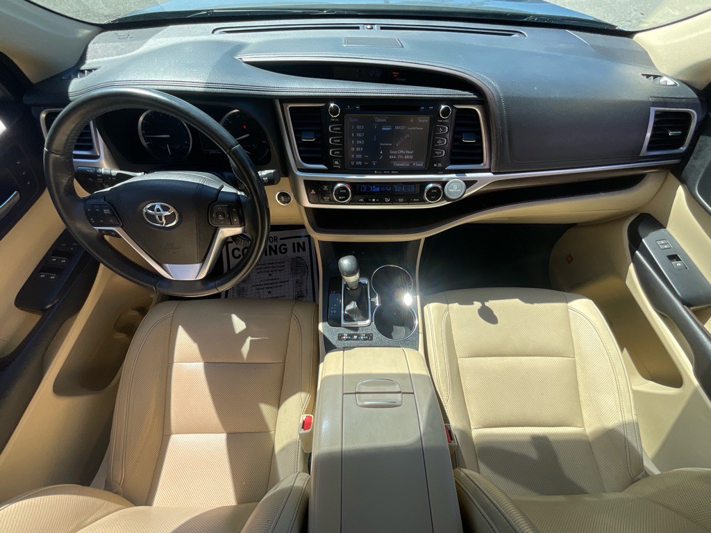 2016 Toyota Highlander Image 22