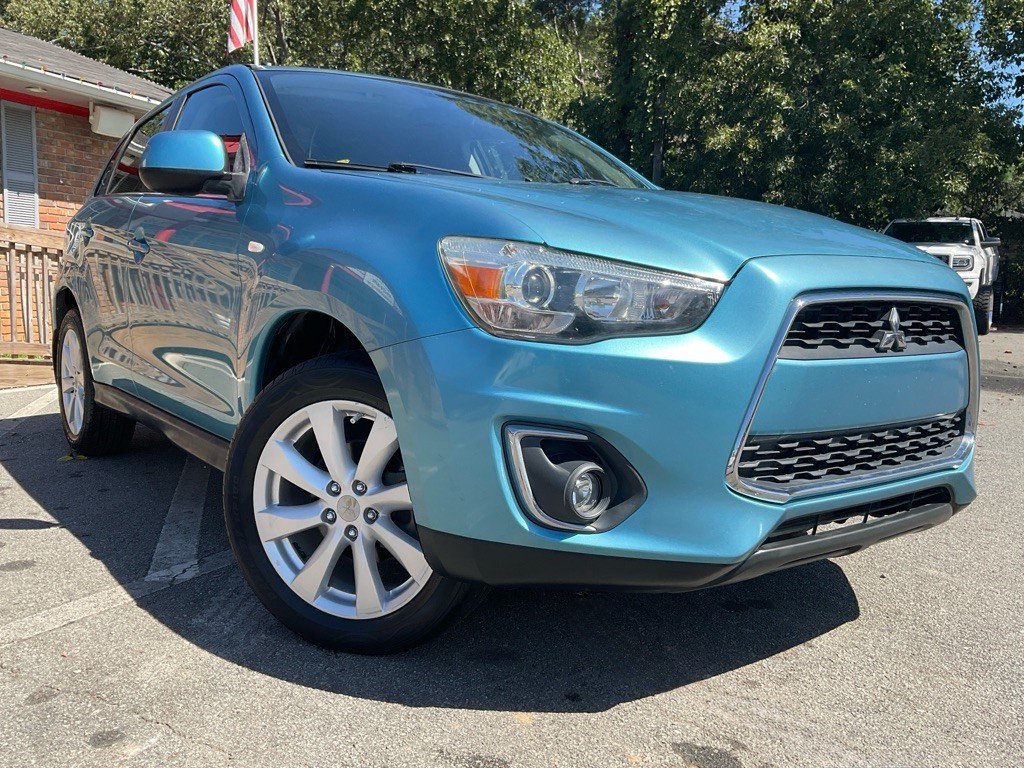 2013 Mitsubishi Outlander Image 3
