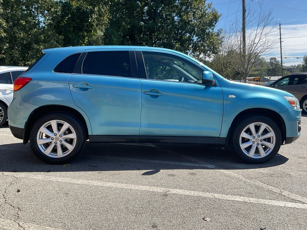2013 Mitsubishi Outlander Image 4