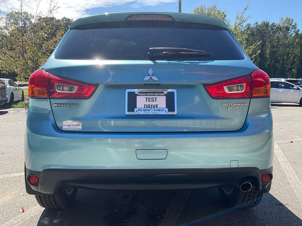 2013 Mitsubishi Outlander Image 6