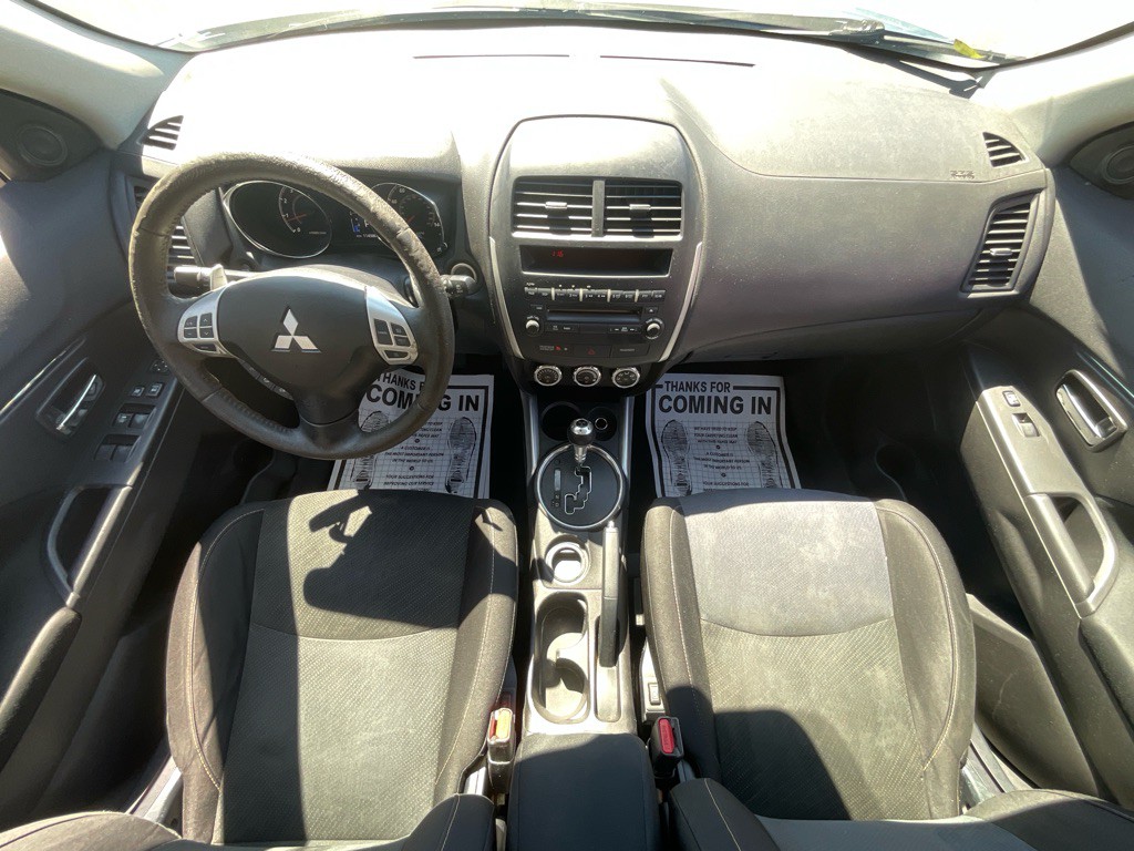 2013 Mitsubishi Outlander Image 20