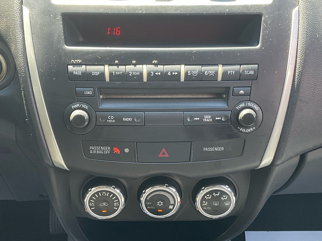 2013 Mitsubishi Outlander Image 21