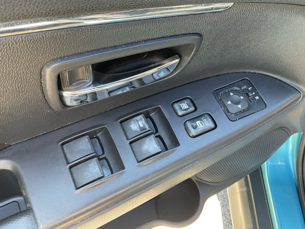 2013 Mitsubishi Outlander Image 36
