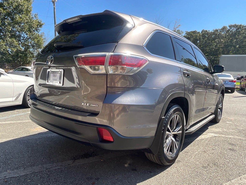 2016 Toyota Highlander Image 5