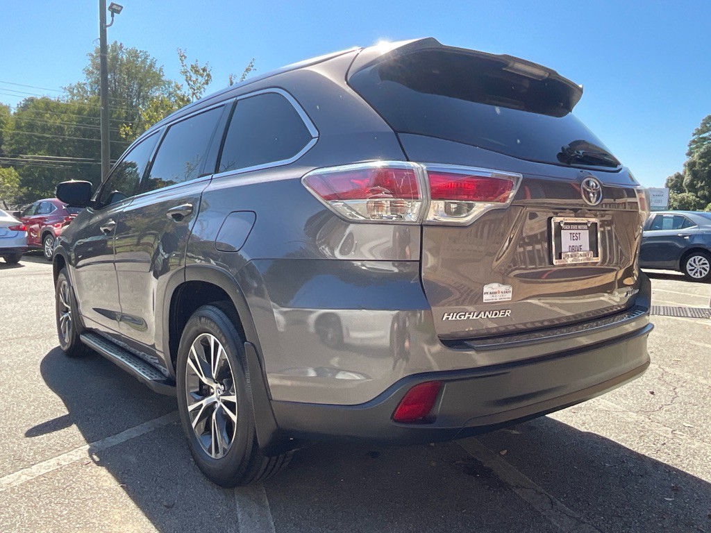 2016 Toyota Highlander Image 7
