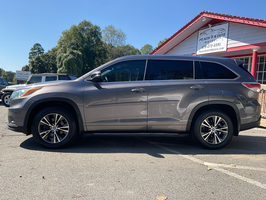 2016 Toyota Highlander Image 8