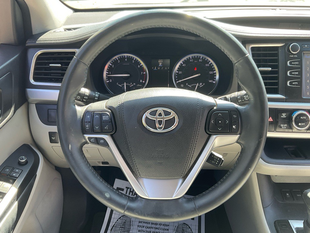 2016 Toyota Highlander Image 23