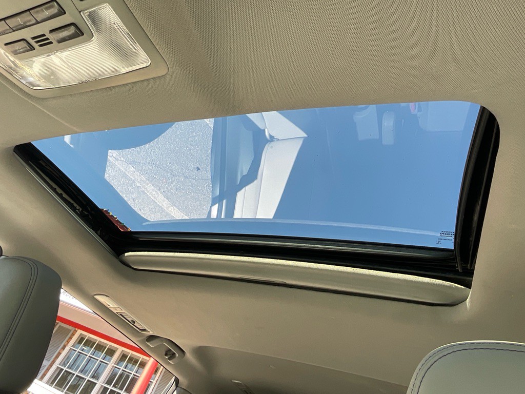 2016 Toyota Highlander Image 27