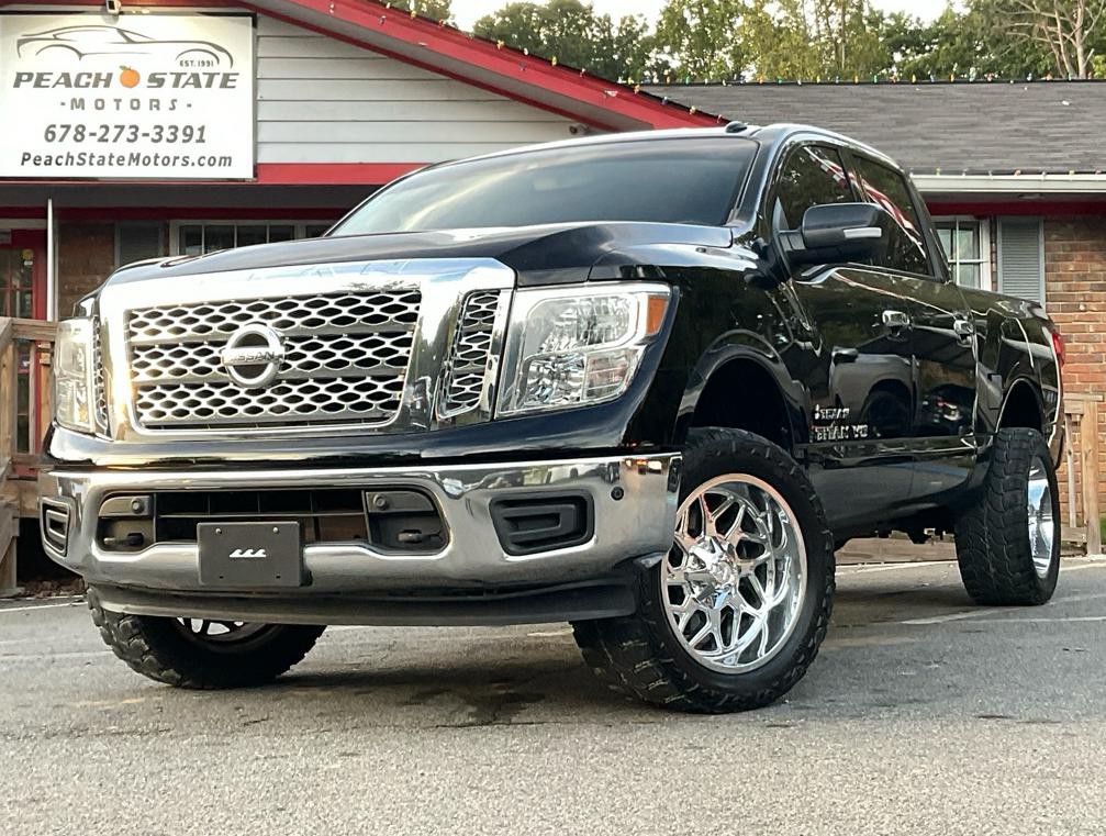 2018 Nissan Titan Image 1