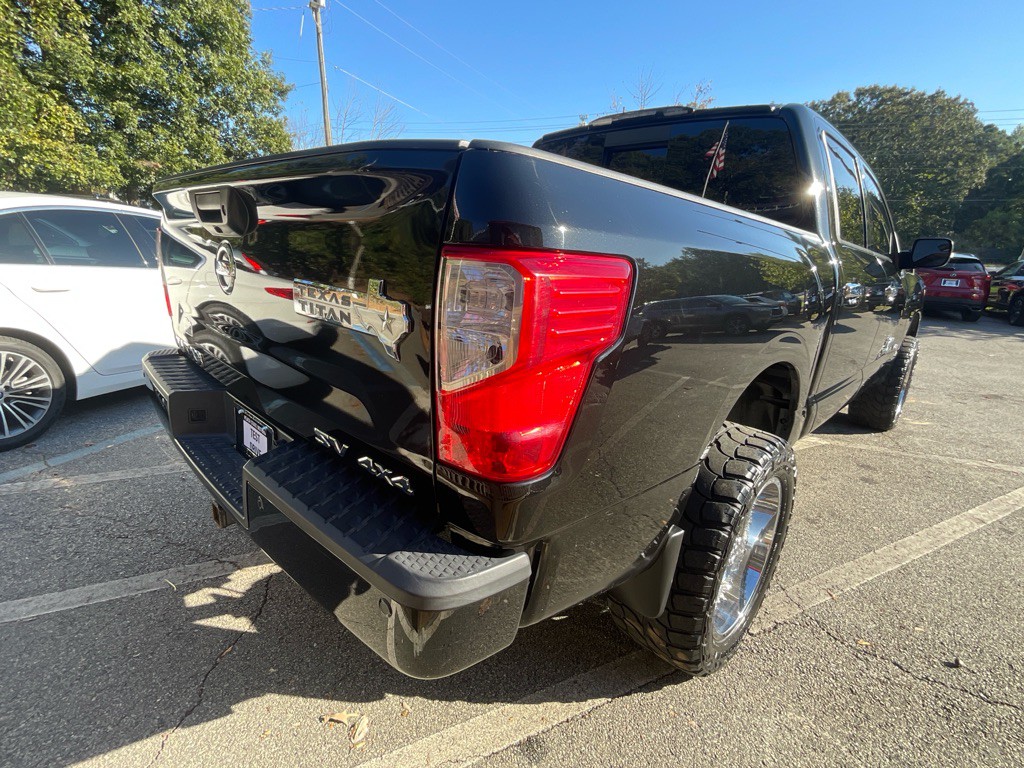 2018 Nissan Titan Image 5