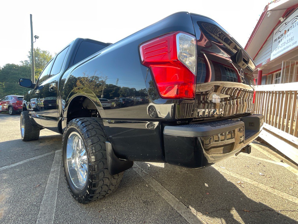 2018 Nissan Titan Image 7