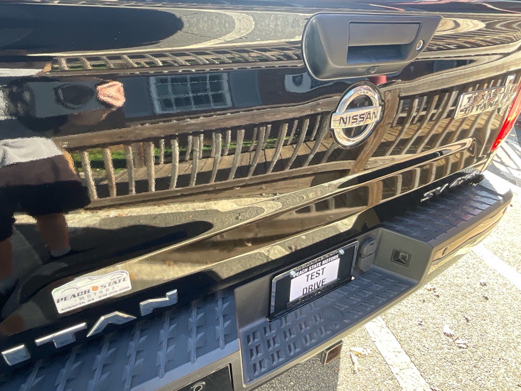 2018 Nissan Titan Image 9