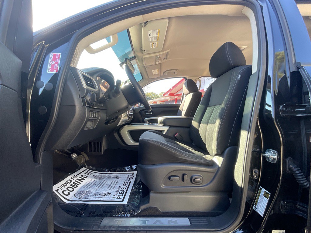 2018 Nissan Titan Image 13
