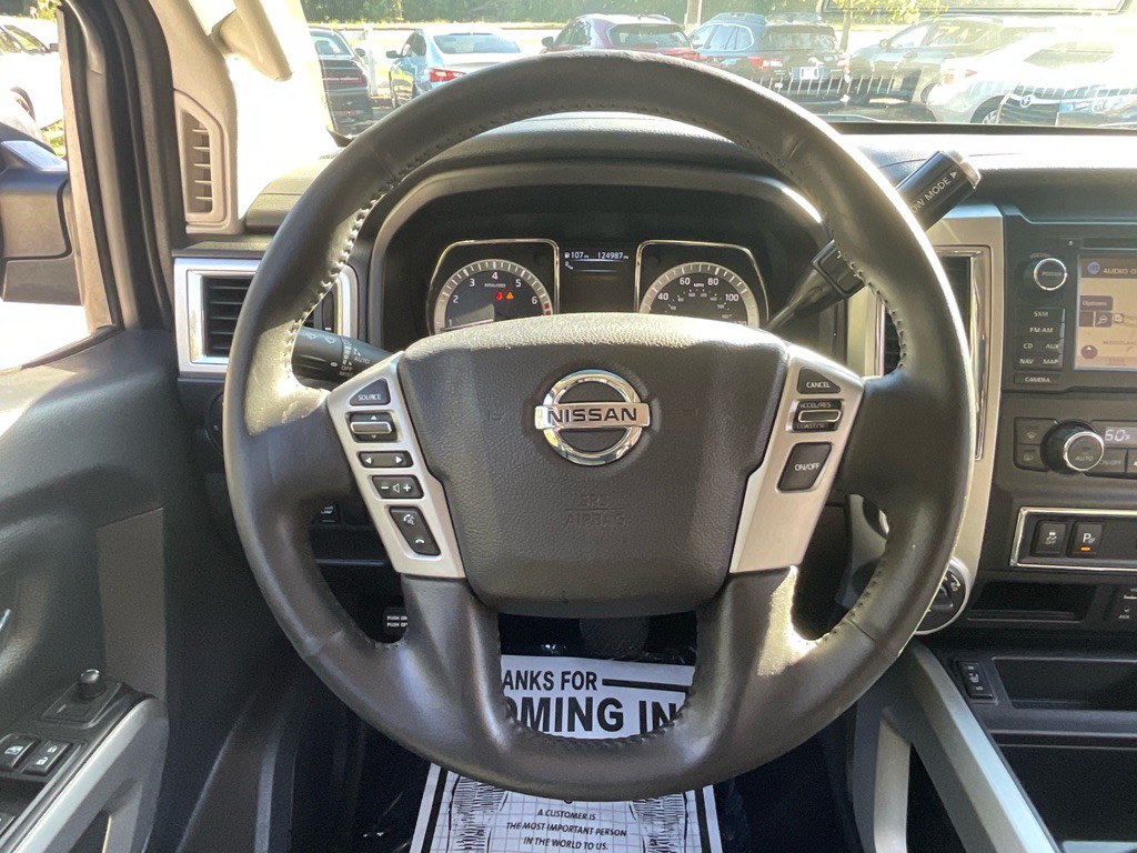 2018 Nissan Titan Image 22