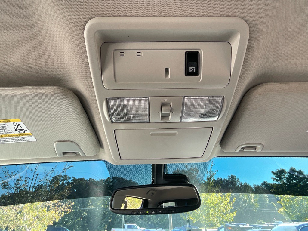 2018 Nissan Titan Image 25