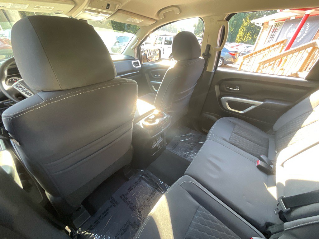 2018 Nissan Titan Image 27