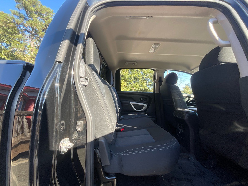 2018 Nissan Titan Image 29