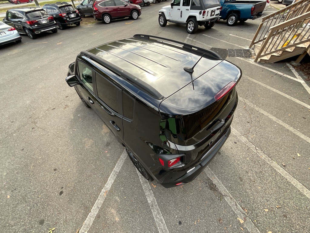 2017 Jeep Renegade Image 11