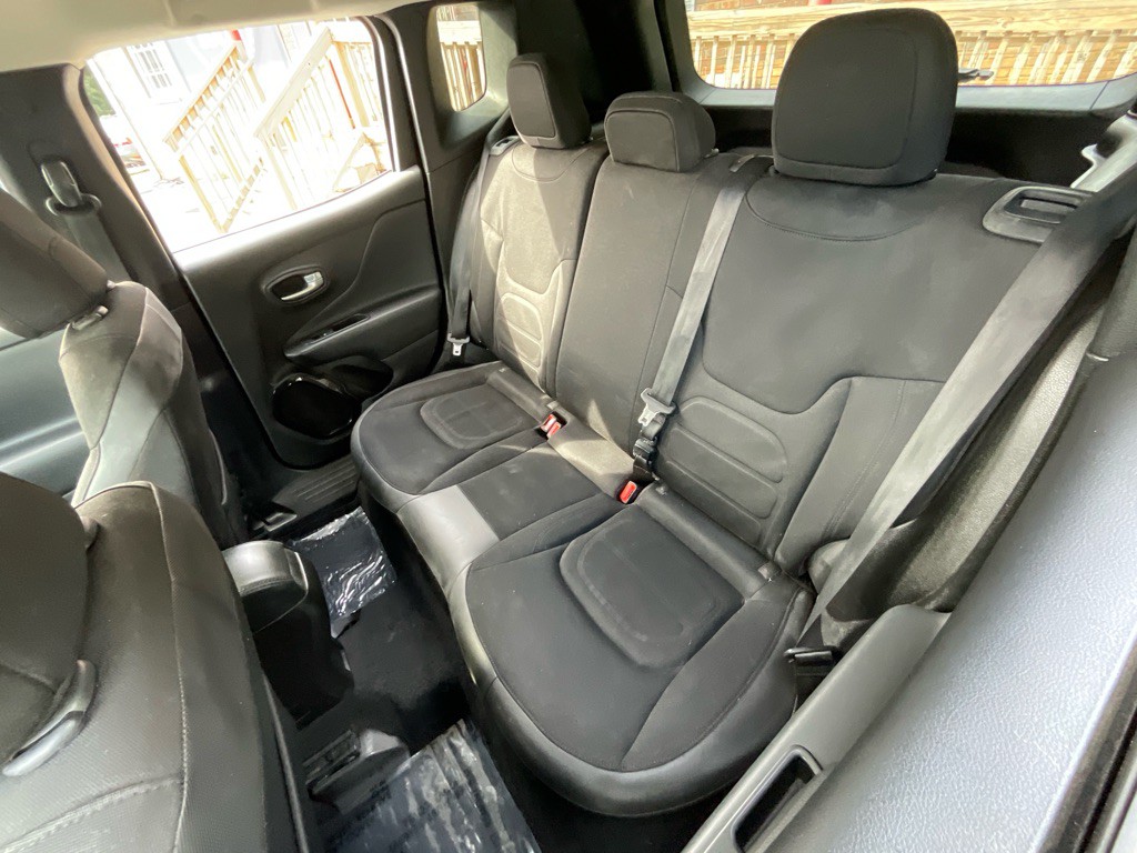 2017 Jeep Renegade Image 29