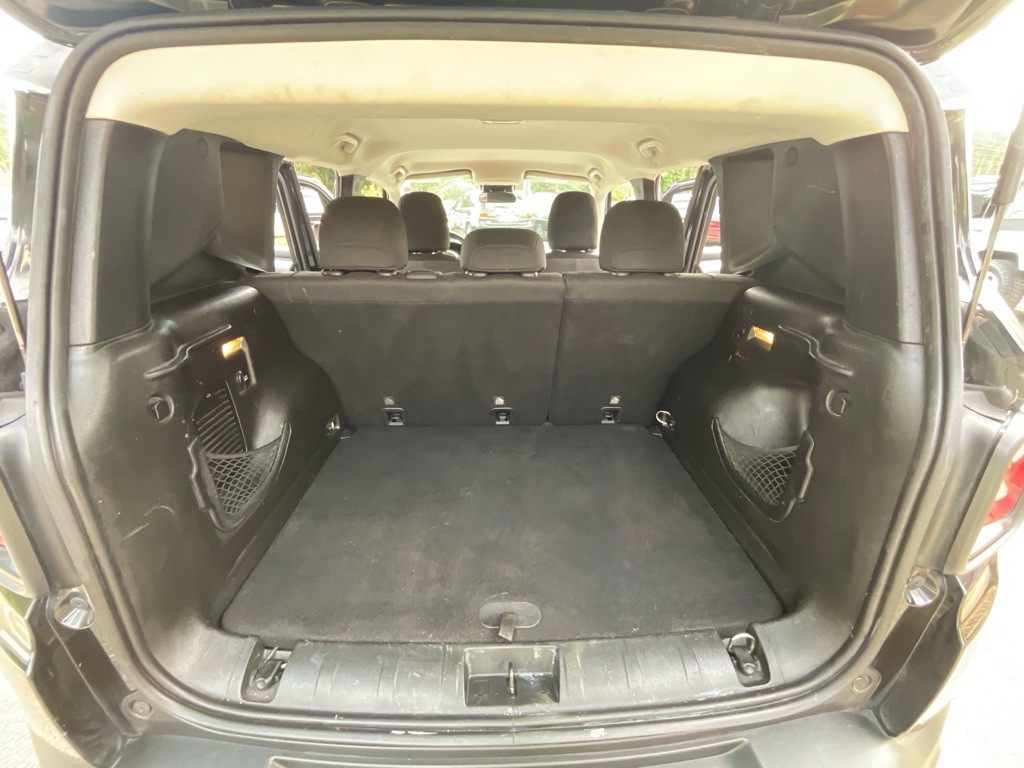 2017 Jeep Renegade Image 35