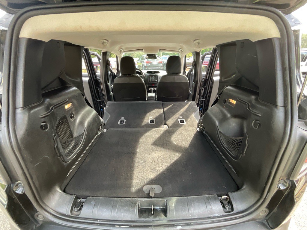 2017 Jeep Renegade Image 36