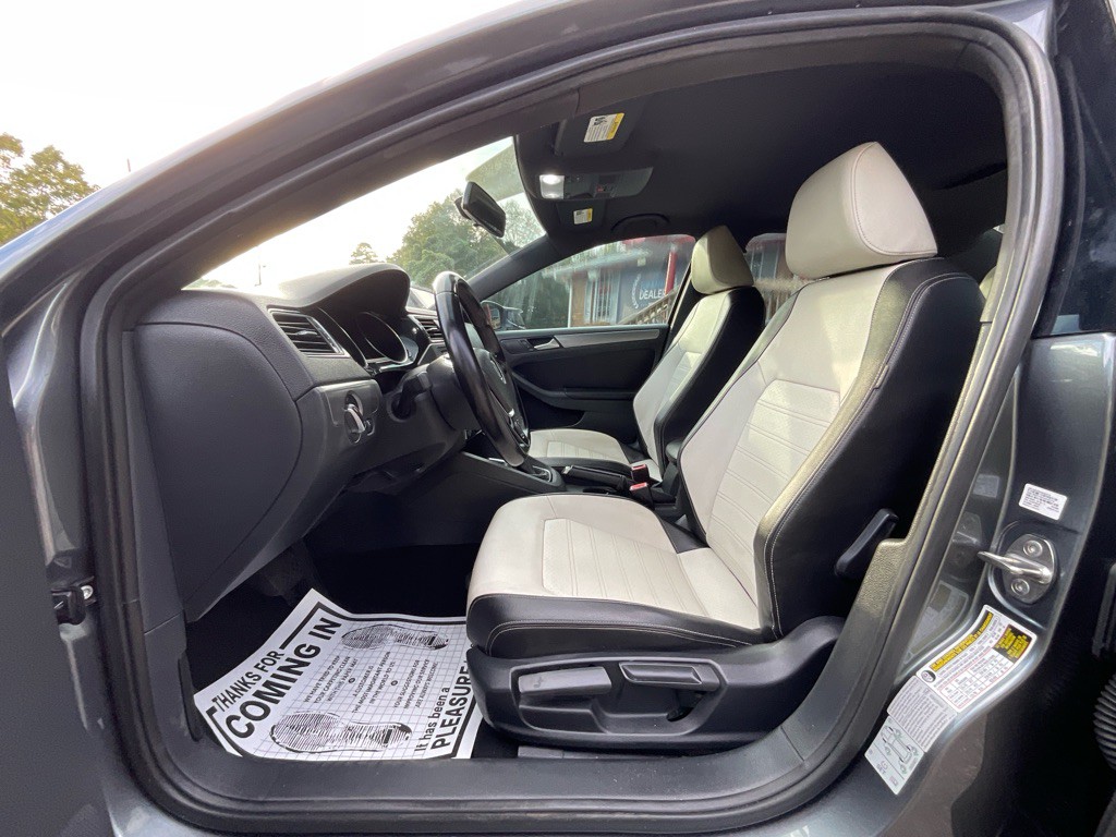 2016 Volkswagen Jetta Image 14